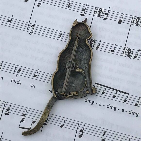 Vintage Cat Brooch with Swinging Tail - Picture 4 of 7